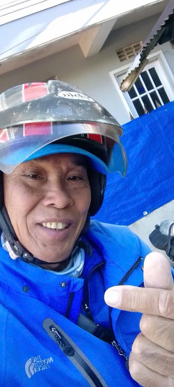 Mr. Hùng, Easy Rider motorbike guide in Dalat, Vietnam